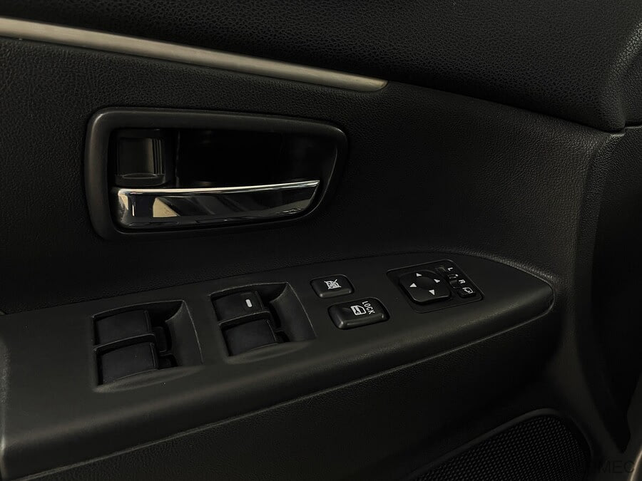 Фото MITSUBISHI ASX I Рестайлинг с пробегом | №9 Фото MITSUBISHI ASX I Рестайлинг с пробегом | №9