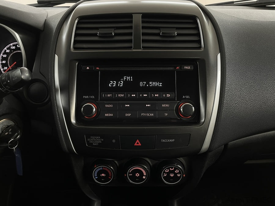 Фото MITSUBISHI ASX I Рестайлинг с пробегом | №7 Фото MITSUBISHI ASX I Рестайлинг с пробегом | №7