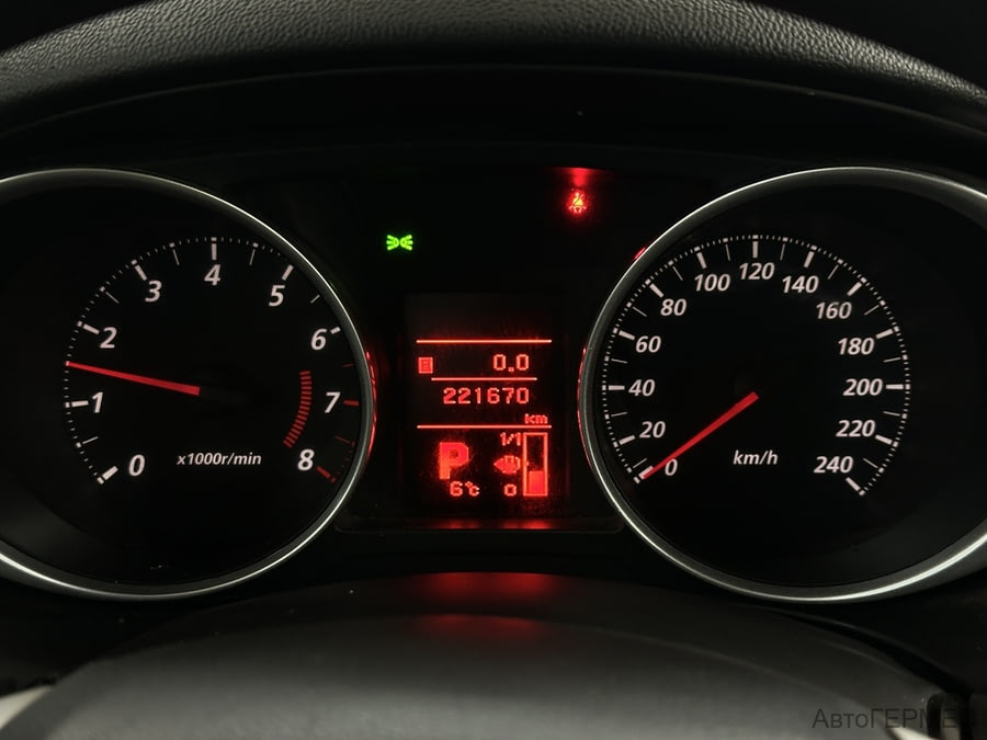 Фото MITSUBISHI ASX I Рестайлинг с пробегом | №6