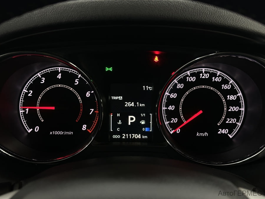 Фото MITSUBISHI ASX I Рестайлинг с пробегом | №6