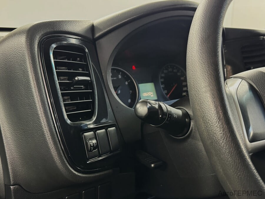 Фото MITSUBISHI Outlander III с пробегом | №8 Фото MITSUBISHI Outlander III с пробегом | №8