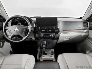 Фото MITSUBISHI Pajero IV с пробегом