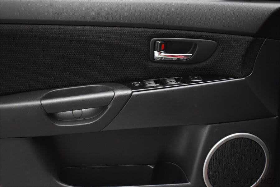 Фото MAZDA 3 I (BK) Рестайлинг с пробегом | №10