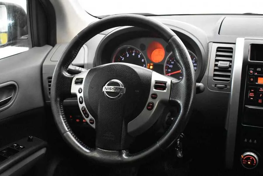 Фото NISSAN X-Trail II с пробегом | №11 Фото NISSAN X-Trail II с пробегом | №11