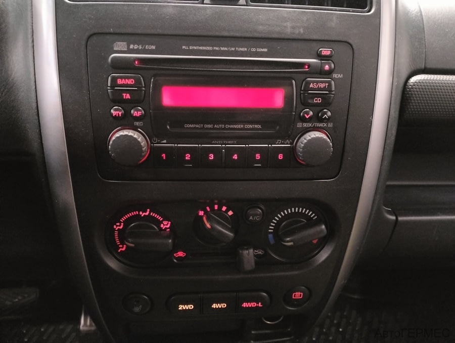 Фото SUZUKI Jimny III Рестайлинг 1 с пробегом | №7 Фото SUZUKI Jimny III Рестайлинг 1 с пробегом | №7