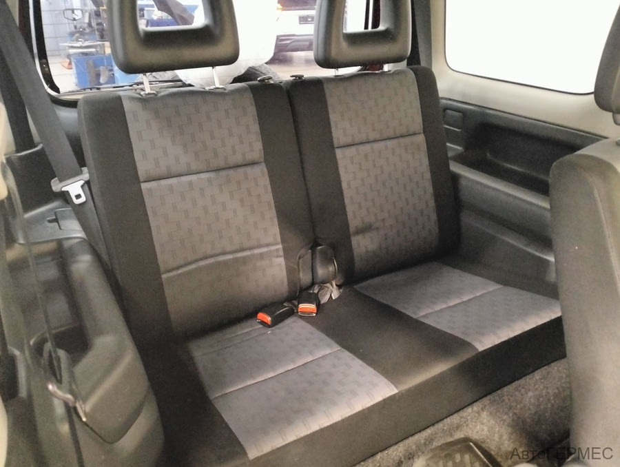 Фото SUZUKI Jimny III Рестайлинг 1 с пробегом | №11 Фото SUZUKI Jimny III Рестайлинг 1 с пробегом | №11