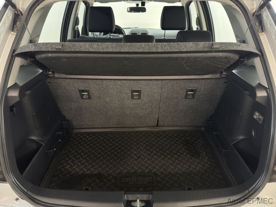 Фото SUZUKI Sx4 I (CLASSIC) Рестайлинг с пробегом | №12 Фото SUZUKI Sx4 I (CLASSIC) Рестайлинг с пробегом | №12