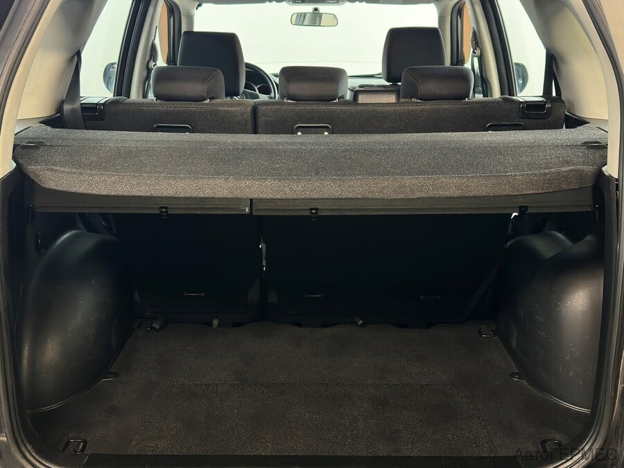 Фото SUZUKI Grand Vitara II Рестайлинг с пробегом | №12 Фото SUZUKI Grand Vitara II Рестайлинг с пробегом | №12