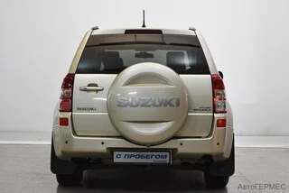 Фото SUZUKI Grand Vitara II Рестайлинг с пробегом Фото SUZUKI Grand Vitara II Рестайлинг с пробегом
