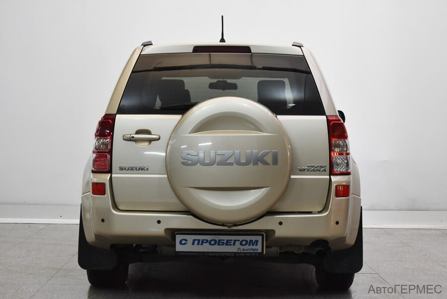 Фото SUZUKI Grand Vitara II Рестайлинг с пробегом | №3 Фото SUZUKI Grand Vitara II Рестайлинг с пробегом | №3