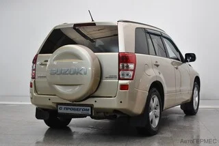 Фото SUZUKI Grand Vitara II Рестайлинг с пробегом Фото SUZUKI Grand Vitara II Рестайлинг с пробегом