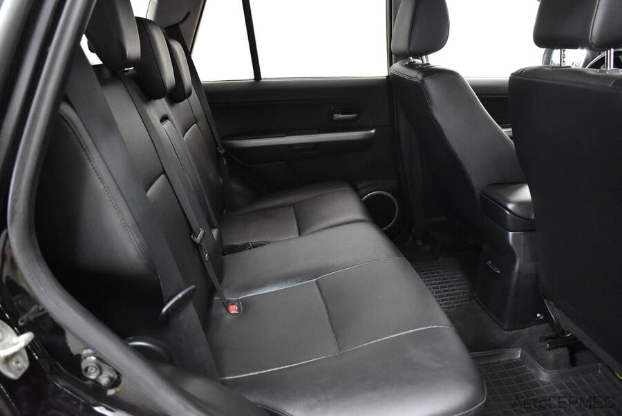 Фото SUZUKI Grand Vitara II Рестайлинг 2 с пробегом | №12 Фото SUZUKI Grand Vitara II Рестайлинг 2 с пробегом | №12