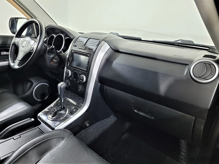 Фото SUZUKI Grand Vitara II Рестайлинг 2 с пробегом | №11 Фото SUZUKI Grand Vitara II Рестайлинг 2 с пробегом | №11