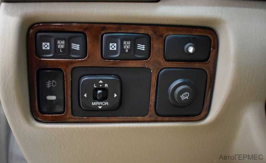 Фото TOYOTA Land Cruiser 100 SERIES с пробегом | №10 Фото TOYOTA Land Cruiser 100 SERIES с пробегом | №10