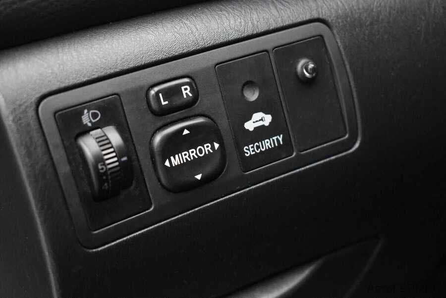 Фото TOYOTA Corolla IX (E120, E130) Рестайлинг с пробегом | №7