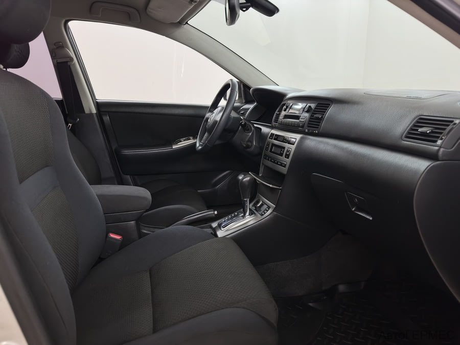 Фото TOYOTA Corolla IX (E120, E130) Рестайлинг с пробегом | №9