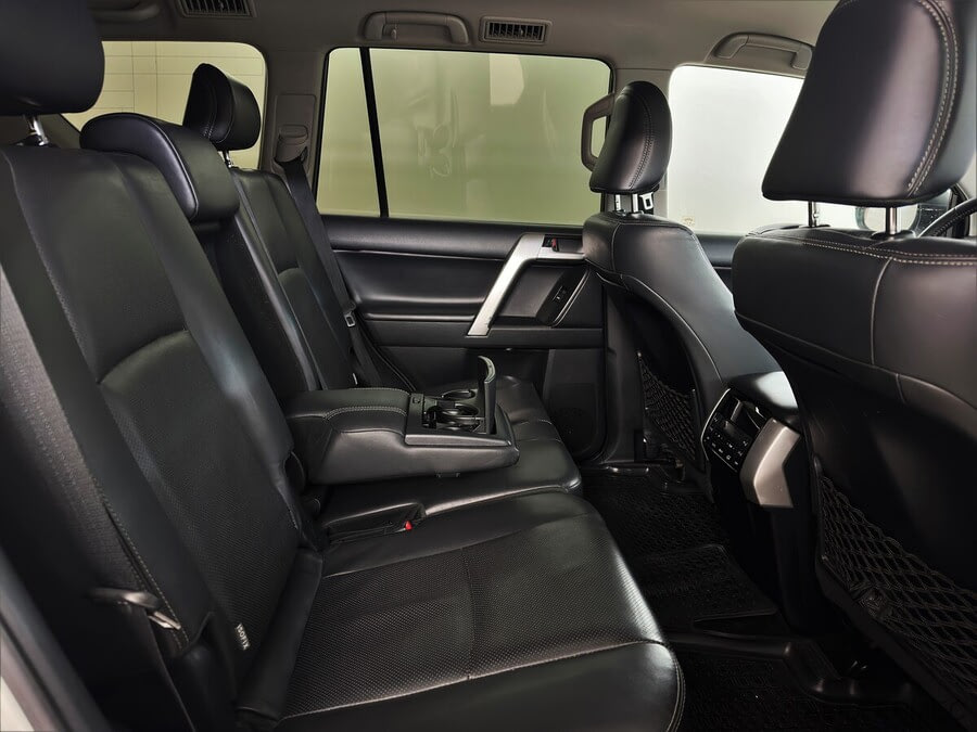 Фото TOYOTA Land Cruiser Prado 150 SERIES Рестайлинг 2 с пробегом | №16