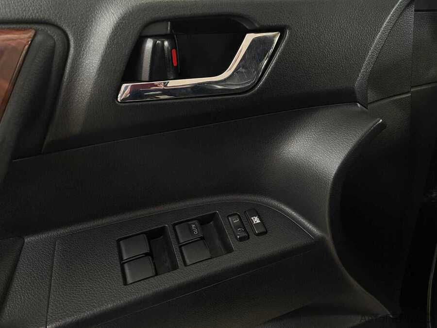 Фото TOYOTA Highlander II (U40) Рестайлинг с пробегом | №9