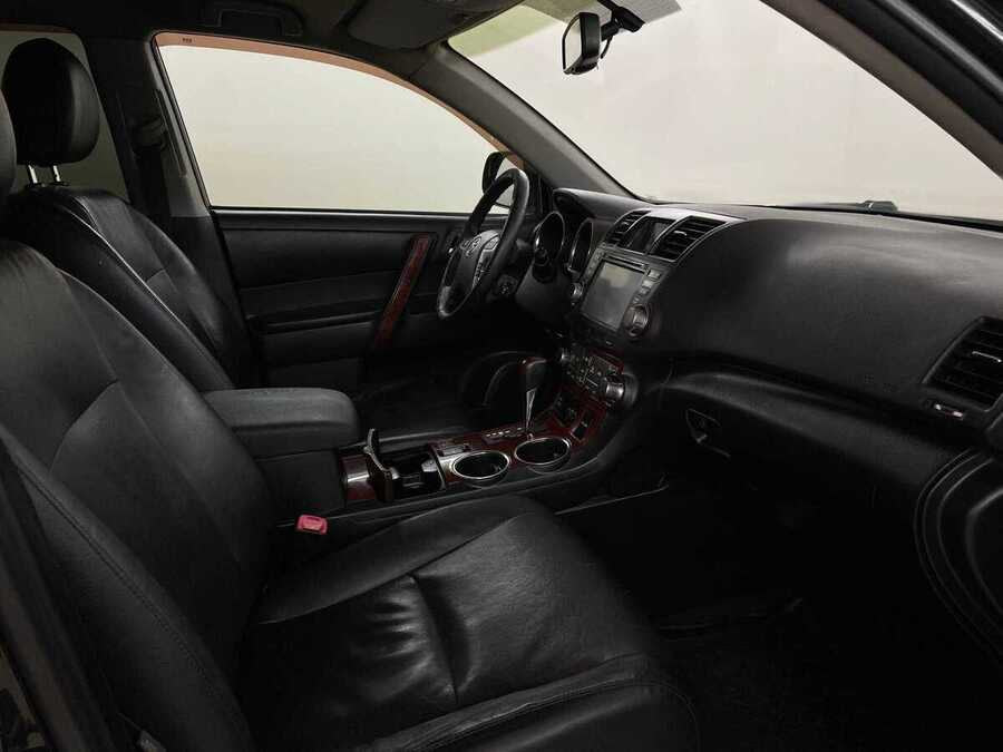 Фото TOYOTA Highlander II (U40) Рестайлинг с пробегом | №12