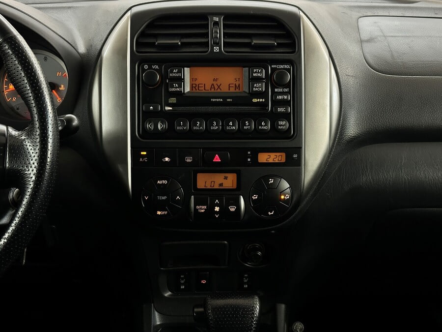 Фото TOYOTA RAV4 II (XA20) Рестайлинг с пробегом | №7 Фото TOYOTA RAV4 II (XA20) Рестайлинг с пробегом | №7