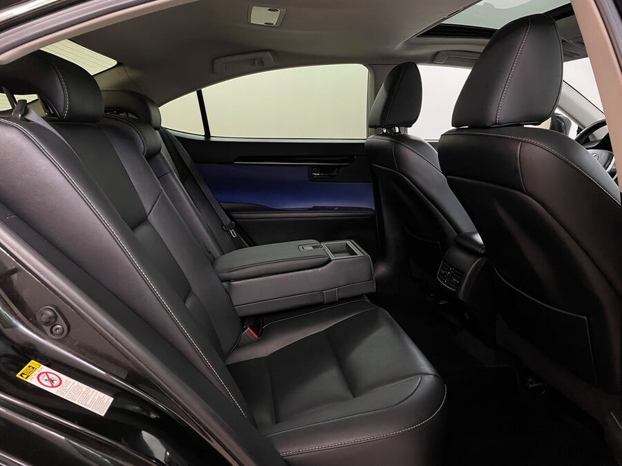 Фото LEXUS Es VI с пробегом | №12