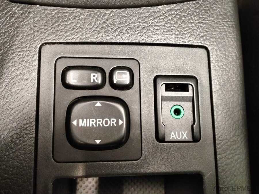 Фото TOYOTA RAV4 III (XA30) Рестайлинг с пробегом | №9