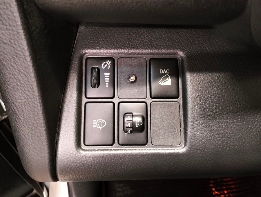 Фото TOYOTA RAV4 III (XA30) Рестайлинг с пробегом | №8 Фото TOYOTA RAV4 III (XA30) Рестайлинг с пробегом | №8