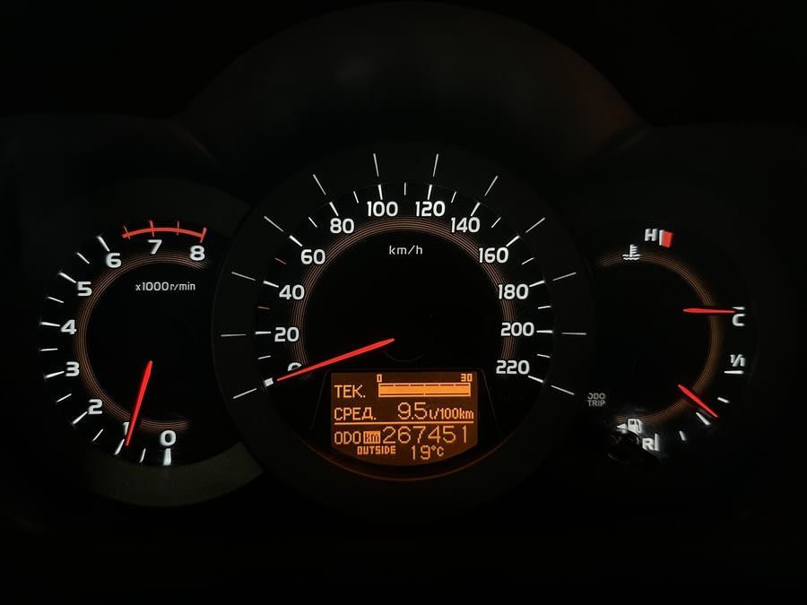 Фото TOYOTA RAV4 III (XA30) Рестайлинг с пробегом | №5 Фото TOYOTA RAV4 III (XA30) Рестайлинг с пробегом | №5