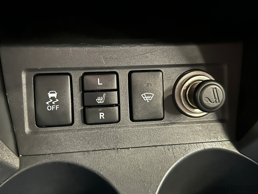 Фото TOYOTA RAV4 III (XA30) Рестайлинг с пробегом | №8 Фото TOYOTA RAV4 III (XA30) Рестайлинг с пробегом | №8