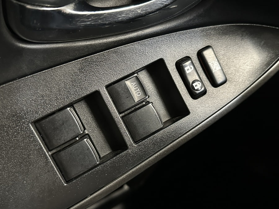 Фото TOYOTA RAV4 III (XA30) Рестайлинг с пробегом | №11 Фото TOYOTA RAV4 III (XA30) Рестайлинг с пробегом | №11