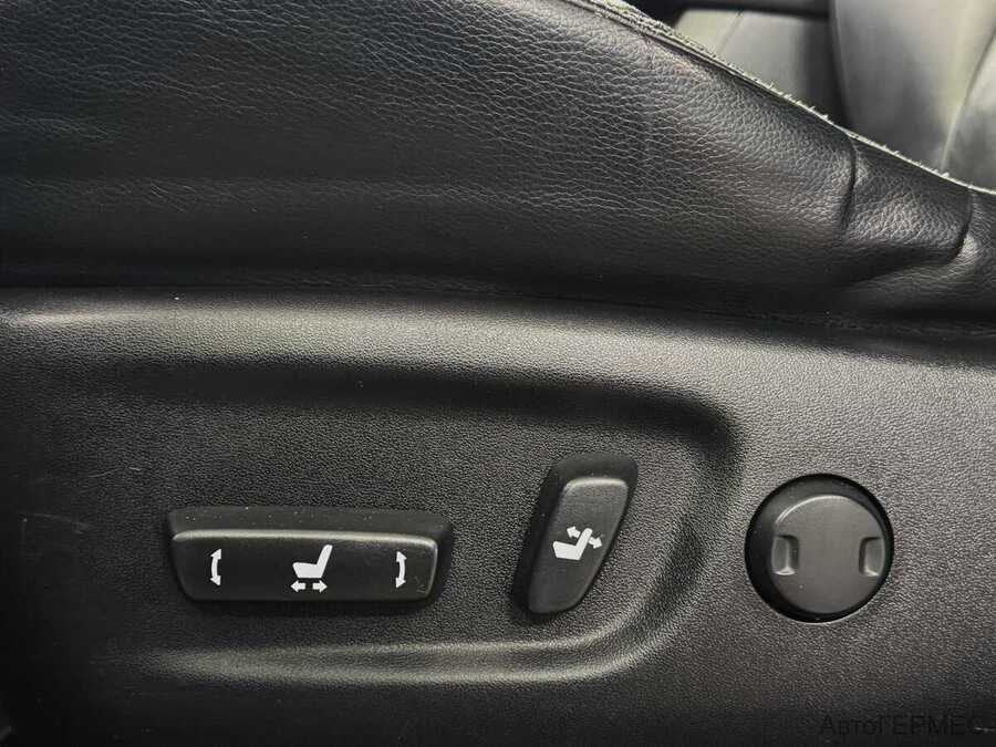 Фото TOYOTA RAV4 IV (XA40) с пробегом | №12