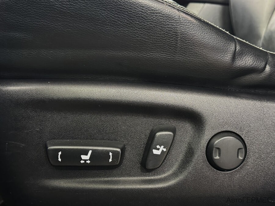 Фото TOYOTA RAV4 IV (XA40) с пробегом | №12