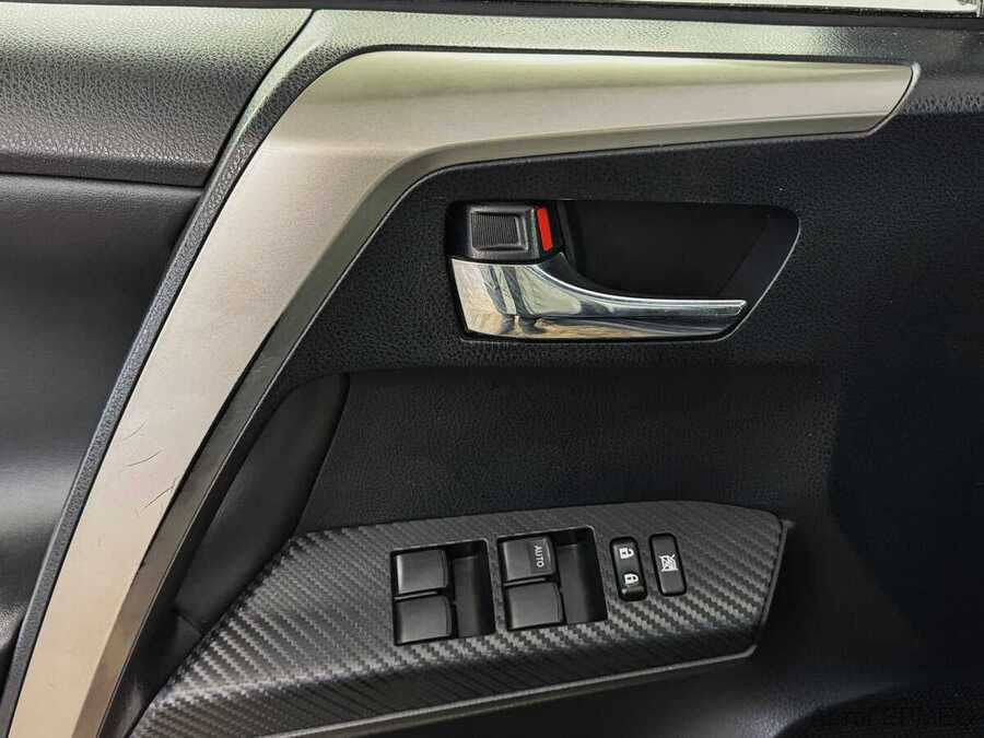 Фото TOYOTA RAV4 IV (XA40) с пробегом | №11