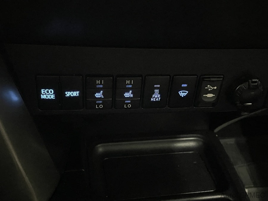 Фото TOYOTA RAV4 IV (XA40) с пробегом | №11 Фото TOYOTA RAV4 IV (XA40) с пробегом | №11