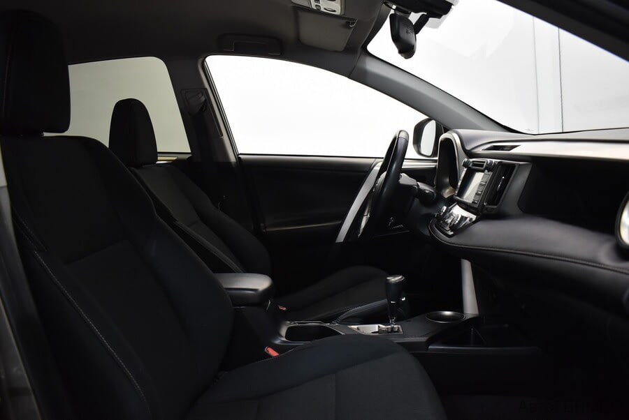 Фото TOYOTA RAV4 IV (XA40) с пробегом | №12