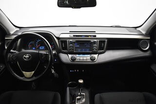 Фото TOYOTA RAV4 IV (XA40) с пробегом