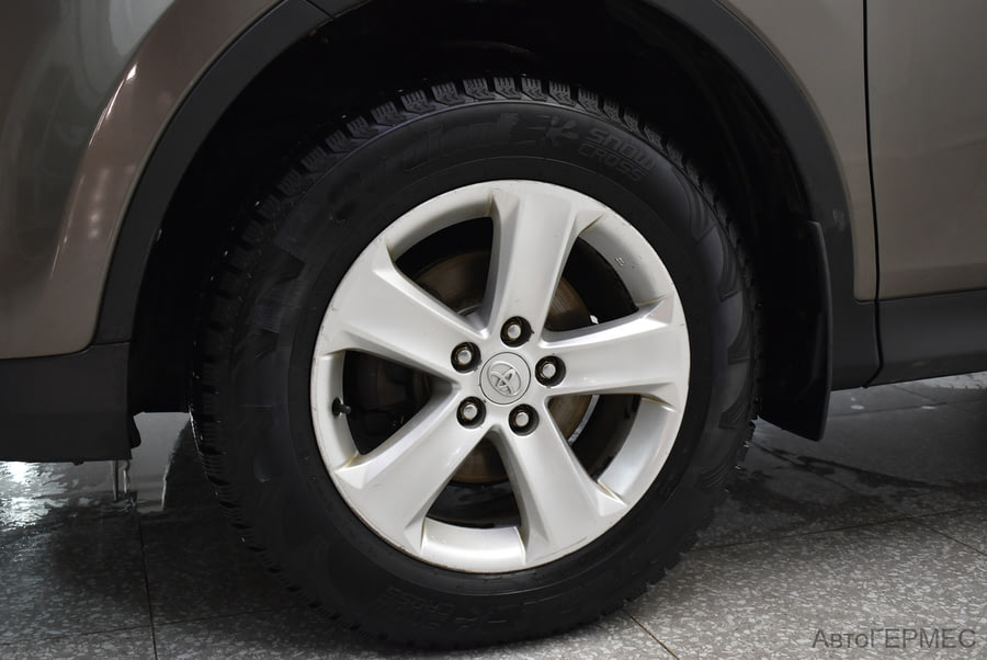 Фото TOYOTA RAV4 IV (XA40) с пробегом | №16