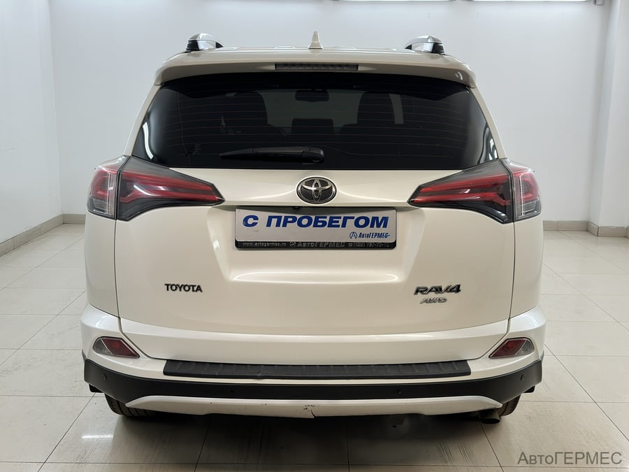 Фото TOYOTA RAV4 IV (XA40) Рестайлинг с пробегом | №3