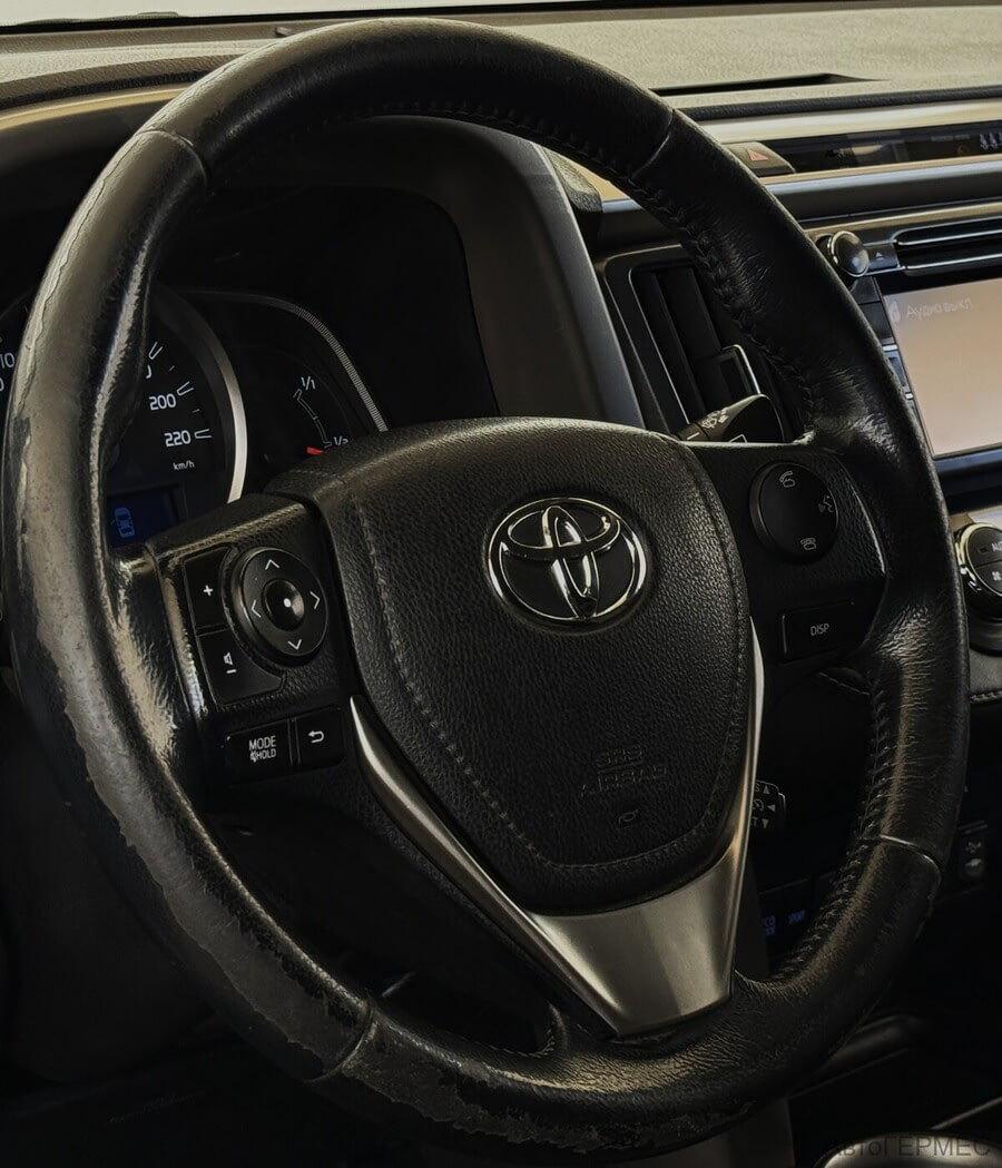 Фото TOYOTA RAV4 IV (XA40) с пробегом | №10
