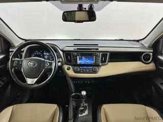 Фото TOYOTA RAV4 IV (XA40) Рестайлинг с пробегом