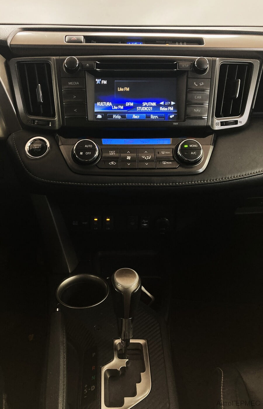 Фото TOYOTA RAV4 IV (XA40) с пробегом | №8