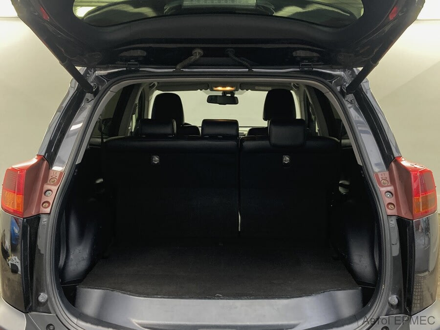 Фото TOYOTA RAV4 IV (XA40) с пробегом | №15