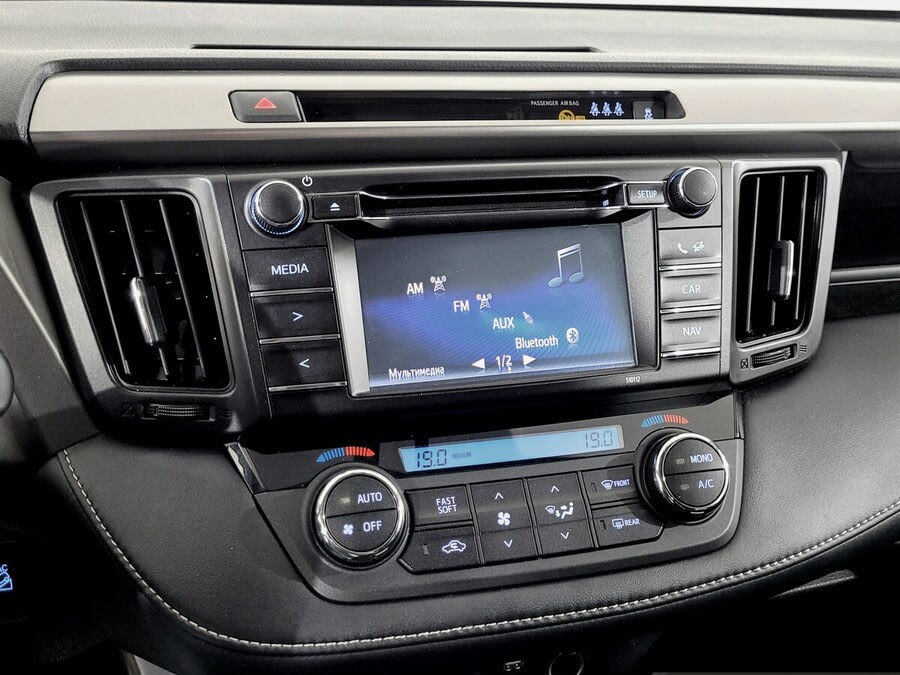 Фото TOYOTA RAV4 IV (XA40) Рестайлинг с пробегом | №7 Фото TOYOTA RAV4 IV (XA40) Рестайлинг с пробегом | №7