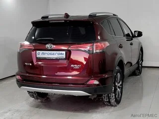 Фото TOYOTA RAV4 IV (XA40) Рестайлинг с пробегом