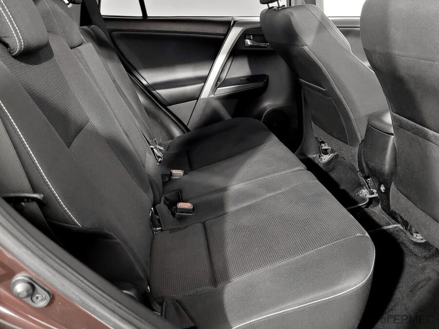 Фото TOYOTA RAV4 IV (XA40) Рестайлинг с пробегом | №12 Фото TOYOTA RAV4 IV (XA40) Рестайлинг с пробегом | №12