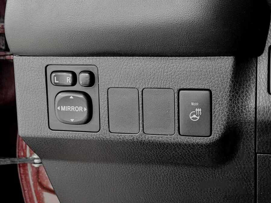 Фото TOYOTA RAV4 IV (XA40) Рестайлинг с пробегом | №8