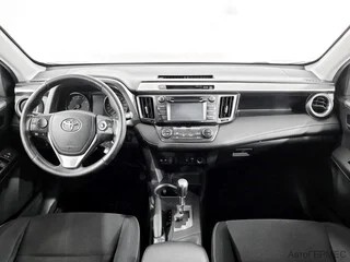 Фото TOYOTA RAV4 IV (XA40) Рестайлинг с пробегом