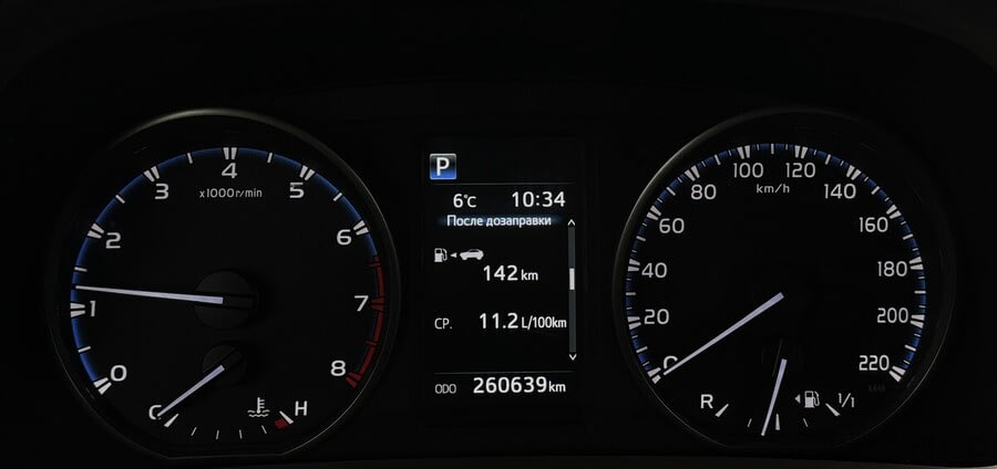 Фото TOYOTA RAV4 IV (XA40) Рестайлинг с пробегом | №6