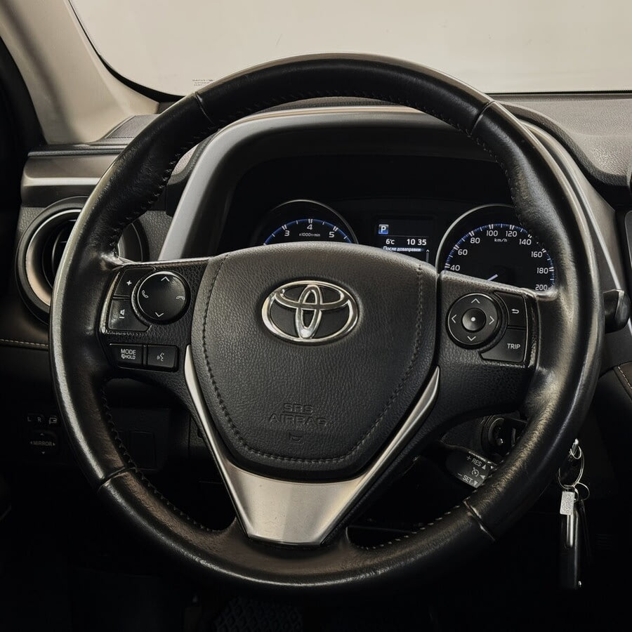 Фото TOYOTA RAV4 IV (XA40) Рестайлинг с пробегом | №9