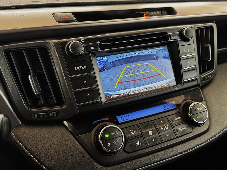 Фото TOYOTA RAV4 IV (XA40) Рестайлинг с пробегом | №7